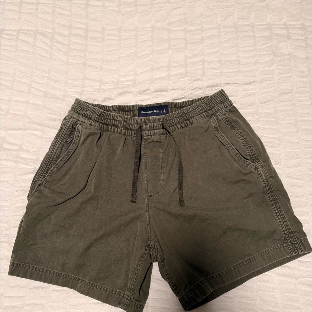 Men's Olive Green Shorts